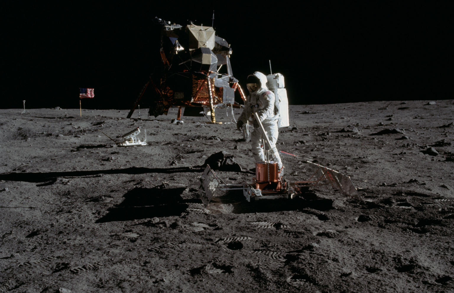 Аполлон 11 1969. Апполо 11 на Луне. Миссия Аполлон 11. Корабль на поверхности луны