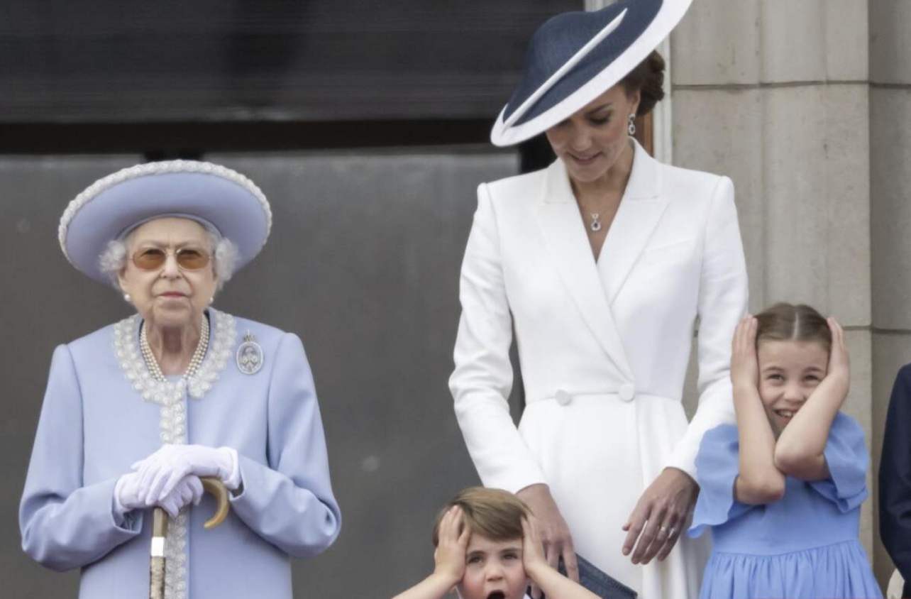 La regina Elisabetta e Kate Middleton