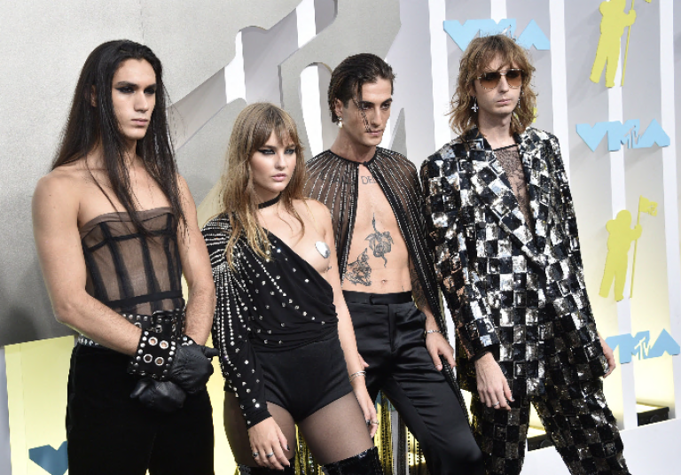 Maneskin premiati agli Mtv VMA, è la prima band italiana nella storia