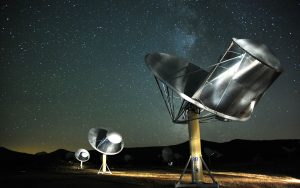 Pechino intercetta gli alieni. I segnali misteriosi del super telescopio  cinese