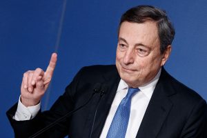 Draghi striglia