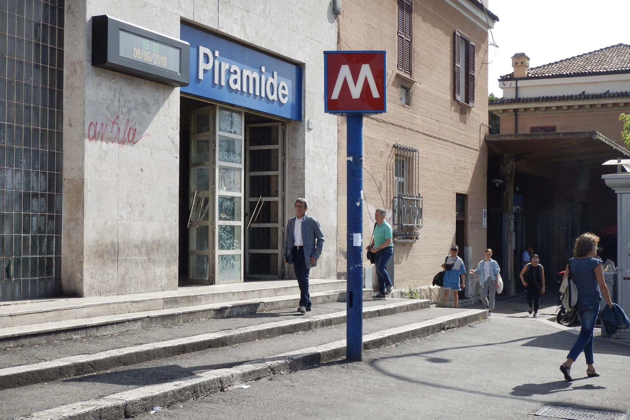 La Metro B Chiude Alle 20 Tra Piramide E Laurentina - MetroNews