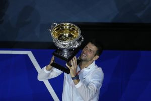 Djokovic surclassa Tsitsipas Australian Open