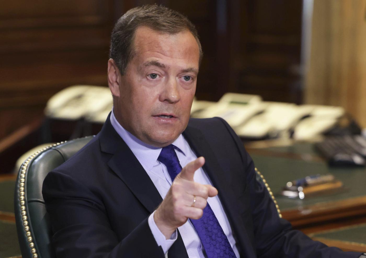 Medvedev minaccia